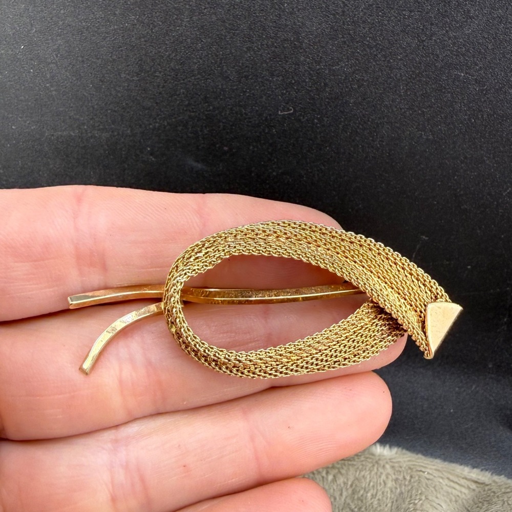 Vintage VanDell Brooch Gold Mesh Textured Signed 1/20 12K GF